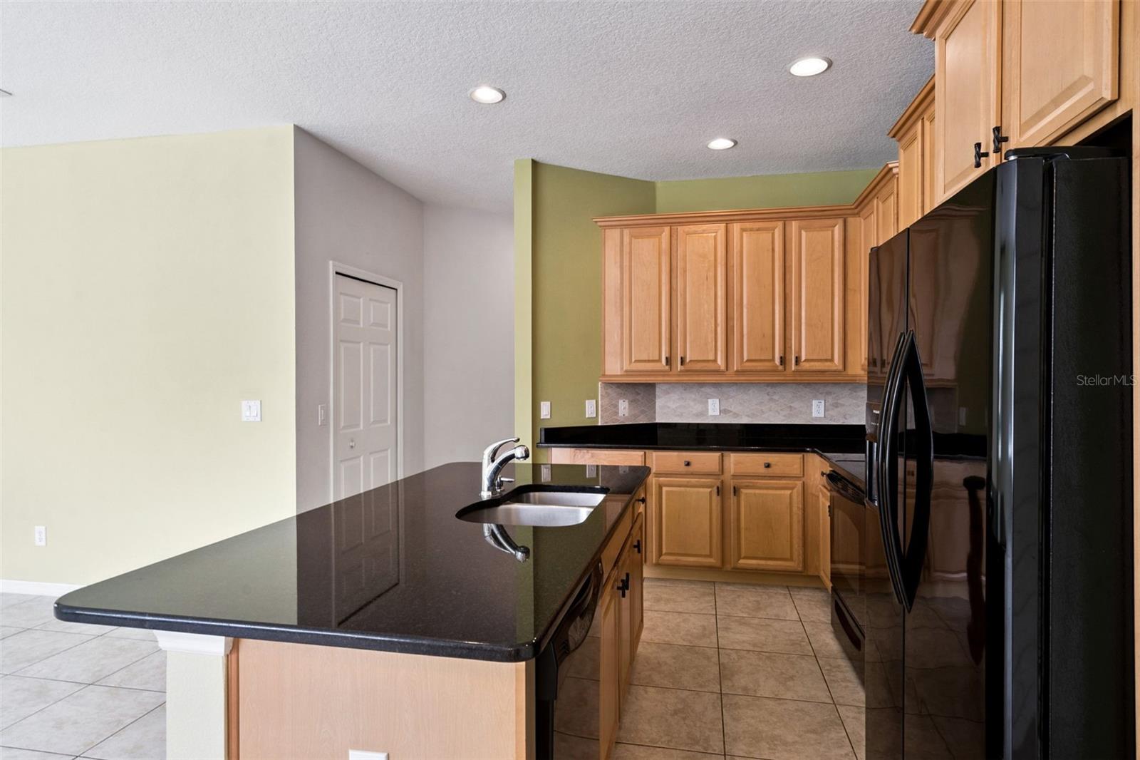 SAVANNAH LNDGS - Residential