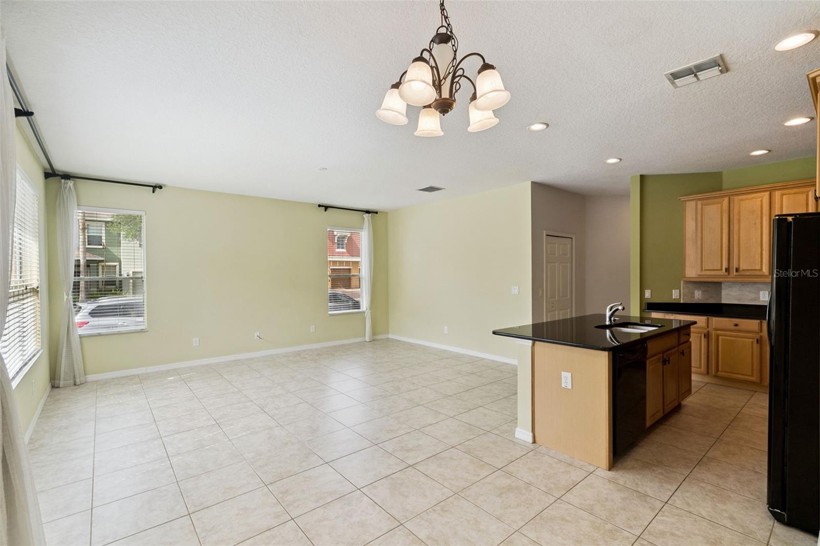 SAVANNAH LNDGS - Residential