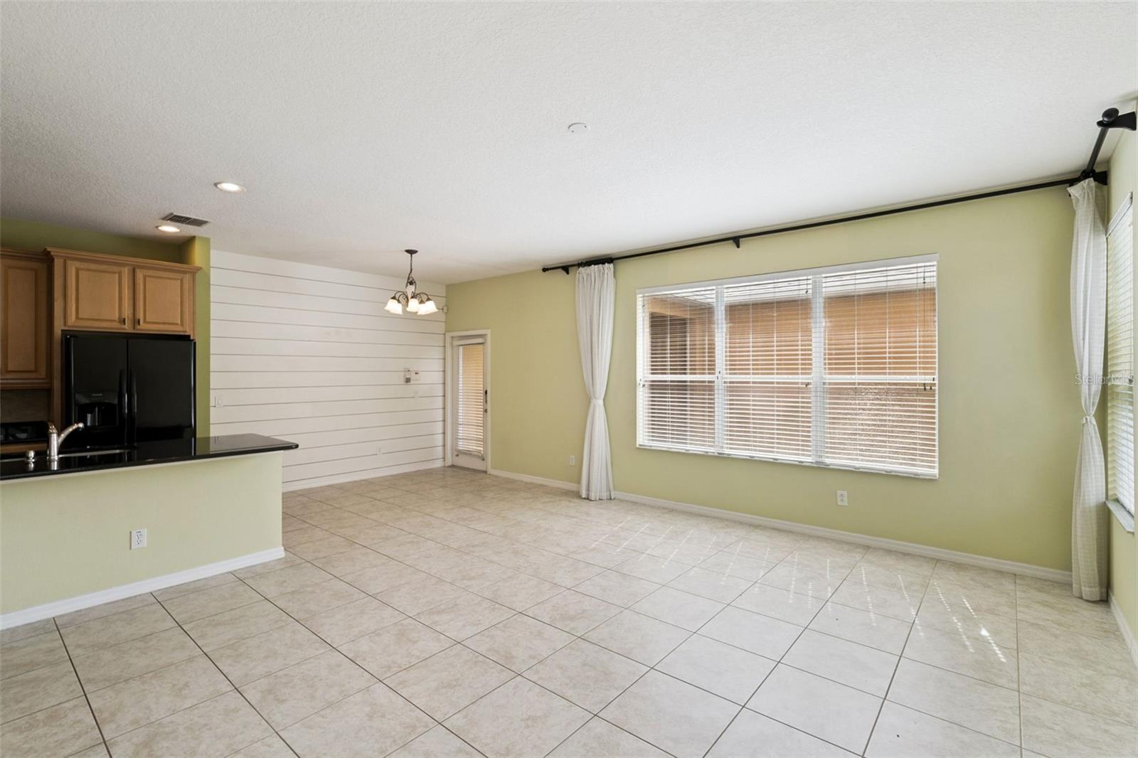 SAVANNAH LNDGS - Residential