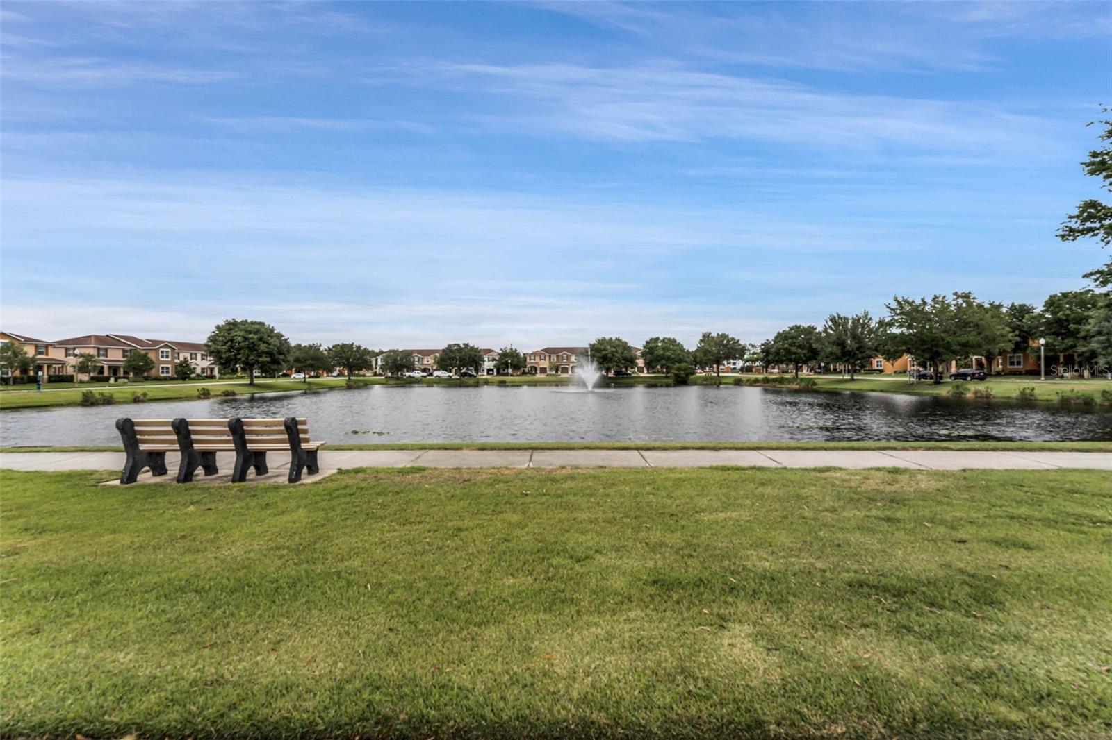 SAVANNAH LNDGS - Residential