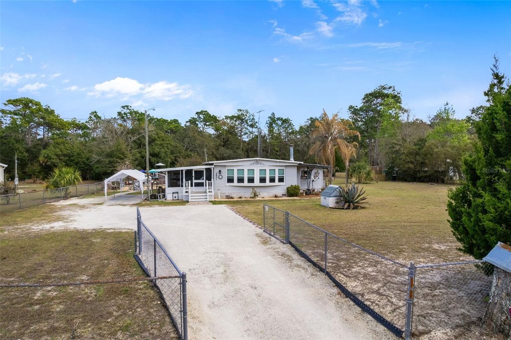 Photo of 2901 S Pine Ridge Avenue, Homosassa, FL 34448 (MLS # OM720208)