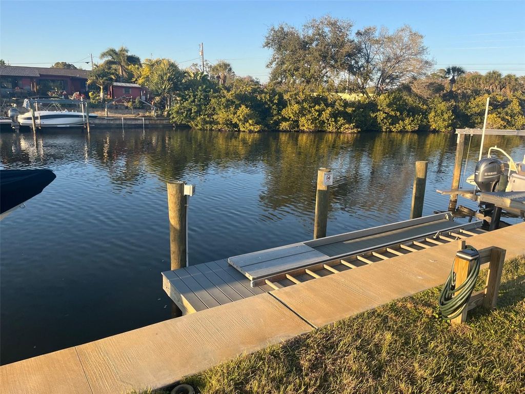 Photo of 150 Englewood Isles Parkway #304, Englewood, FL 34223 (MLS # N6142941)