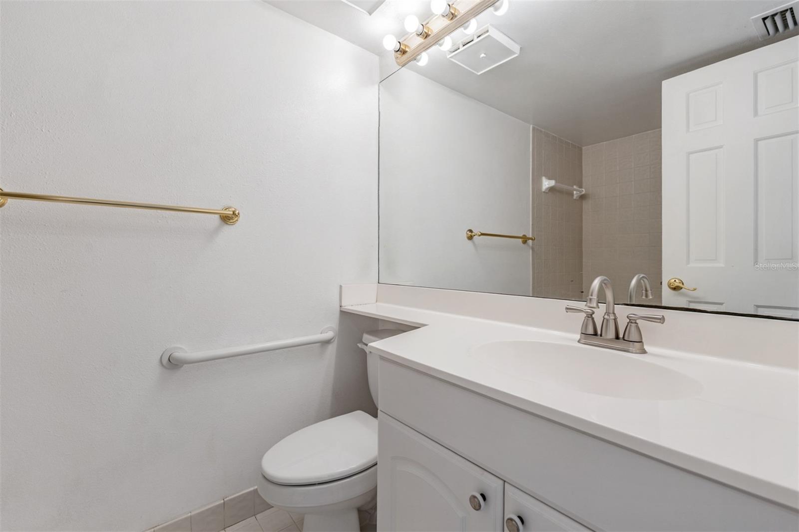 COVE CAY VILLAGE IV - Residential