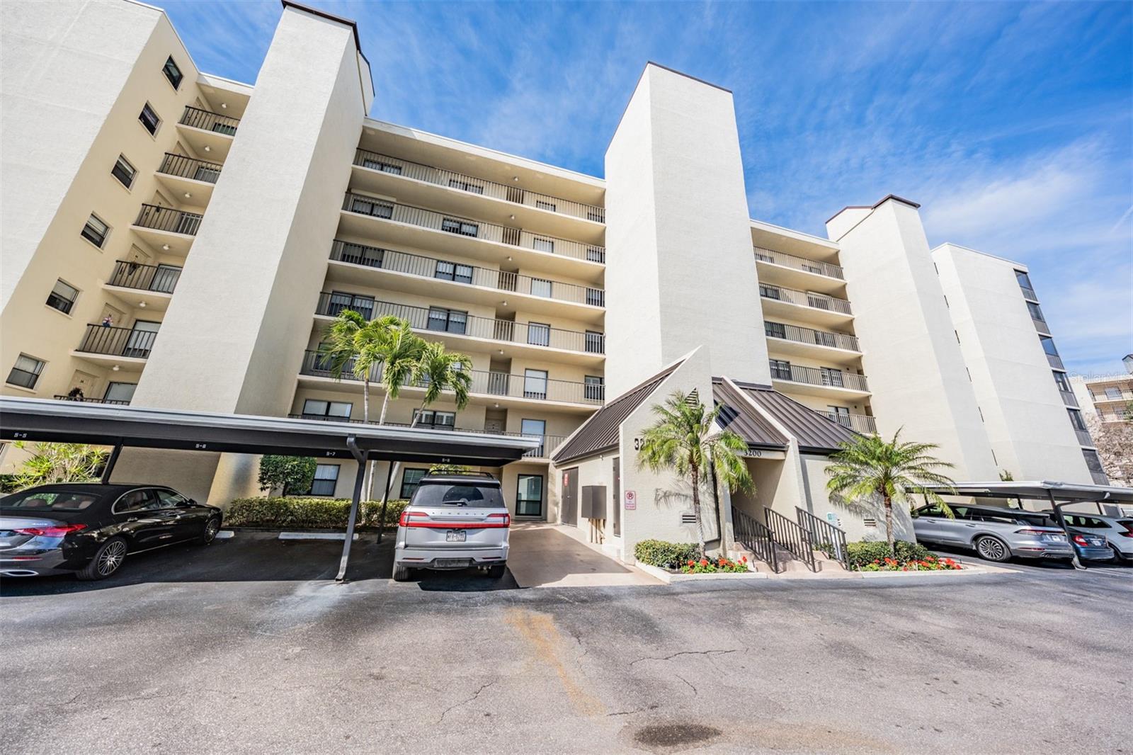 COVE CAY VILLAGE IV - Residential