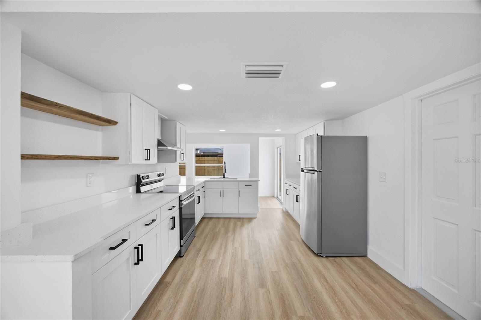 BEACON SQUARE - Residential