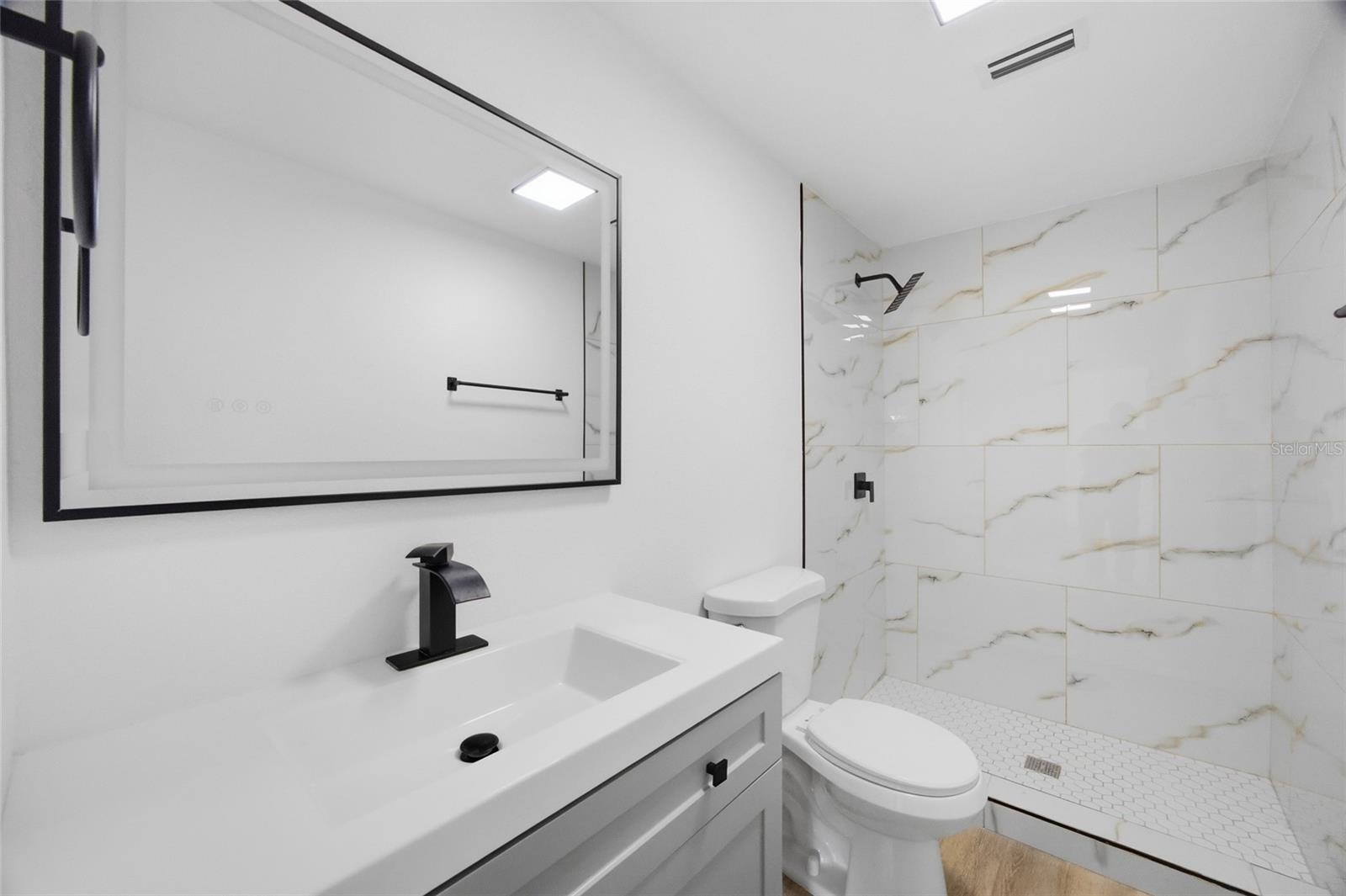 BEACON SQUARE - Residential