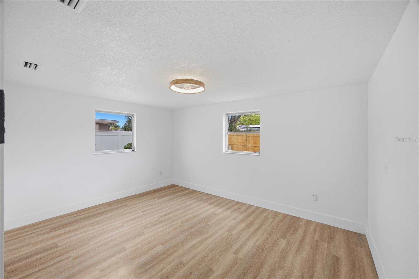 BEACON SQUARE - Residential