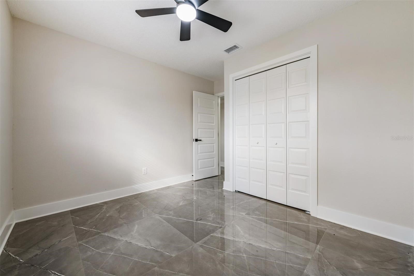 TOWNN COUNTRY PARK UN 06 - Residential