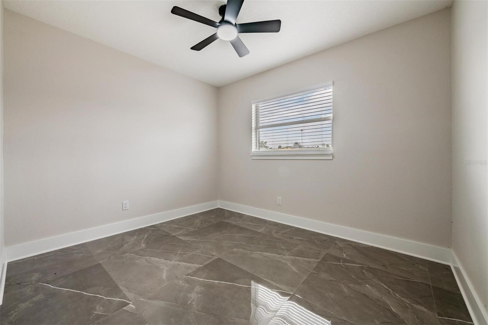 TOWNN COUNTRY PARK UN 06 - Residential