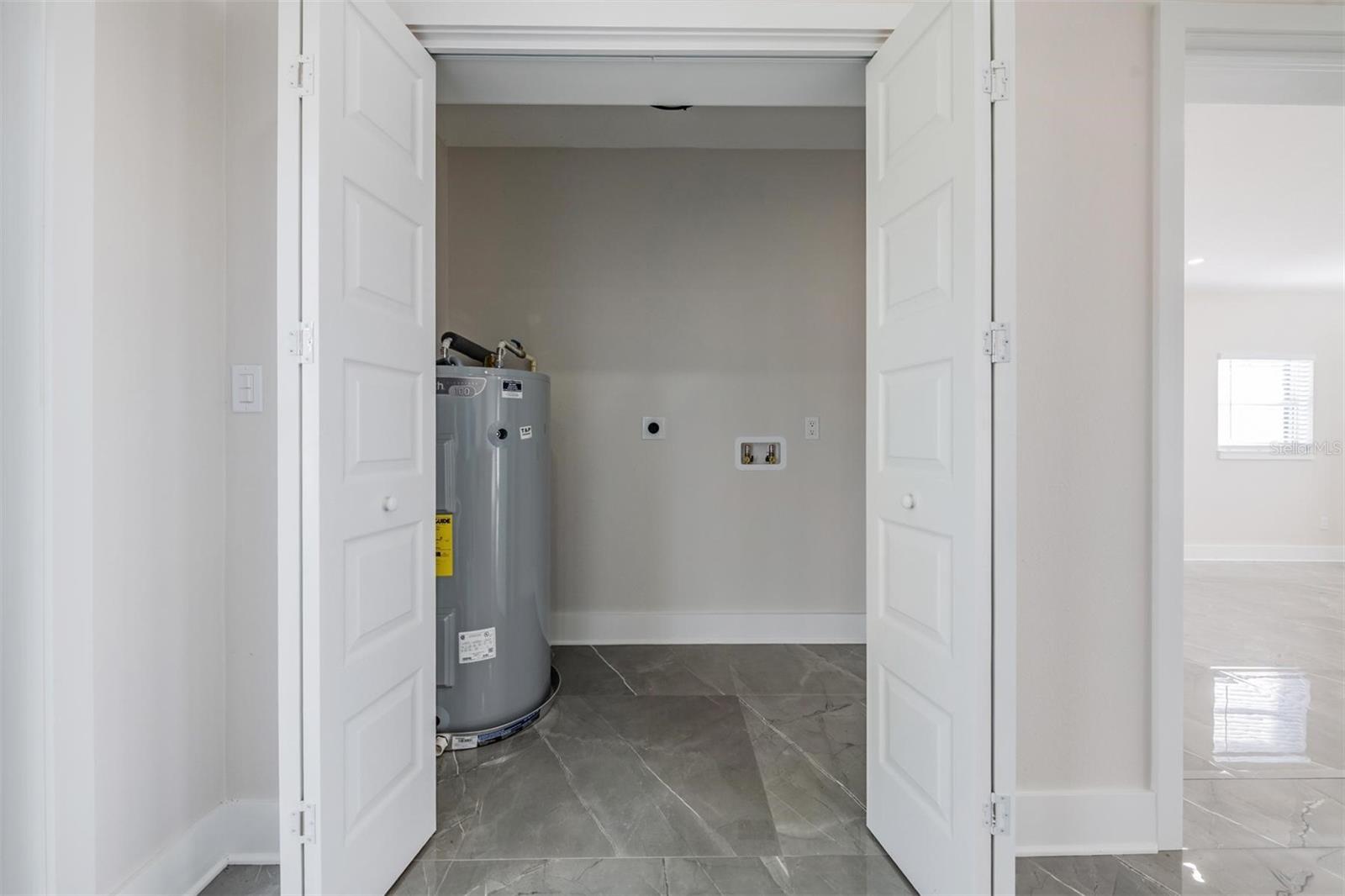 TOWNN COUNTRY PARK UN 06 - Residential