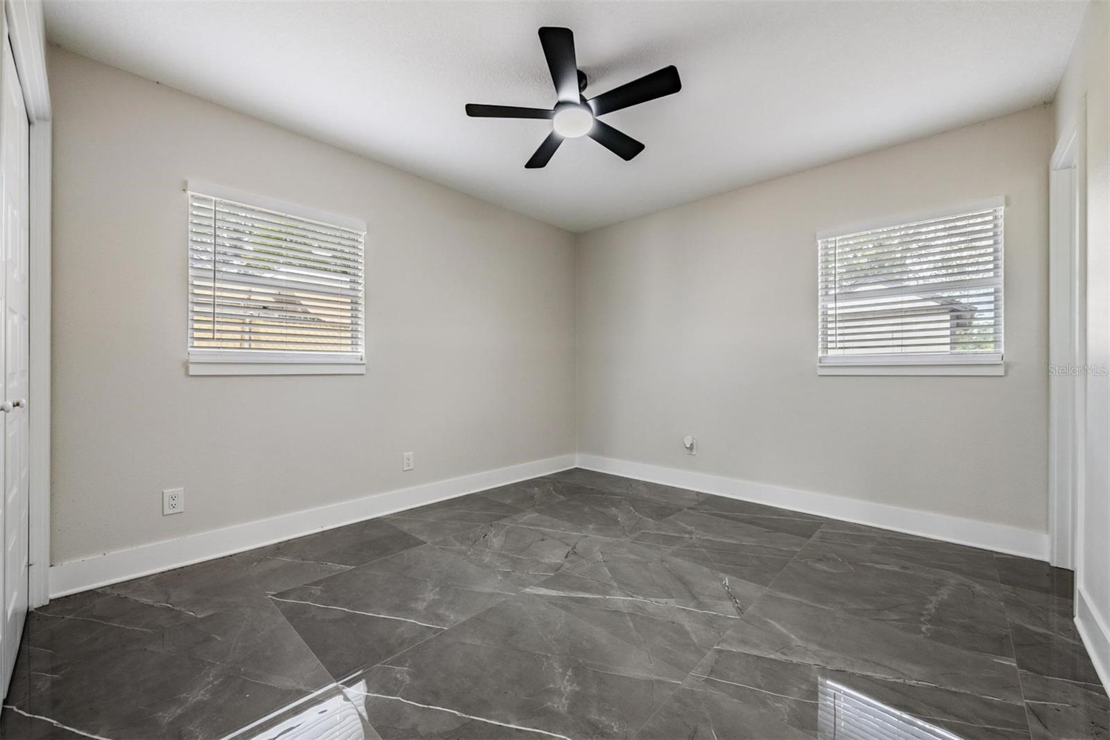 TOWNN COUNTRY PARK UN 06 - Residential