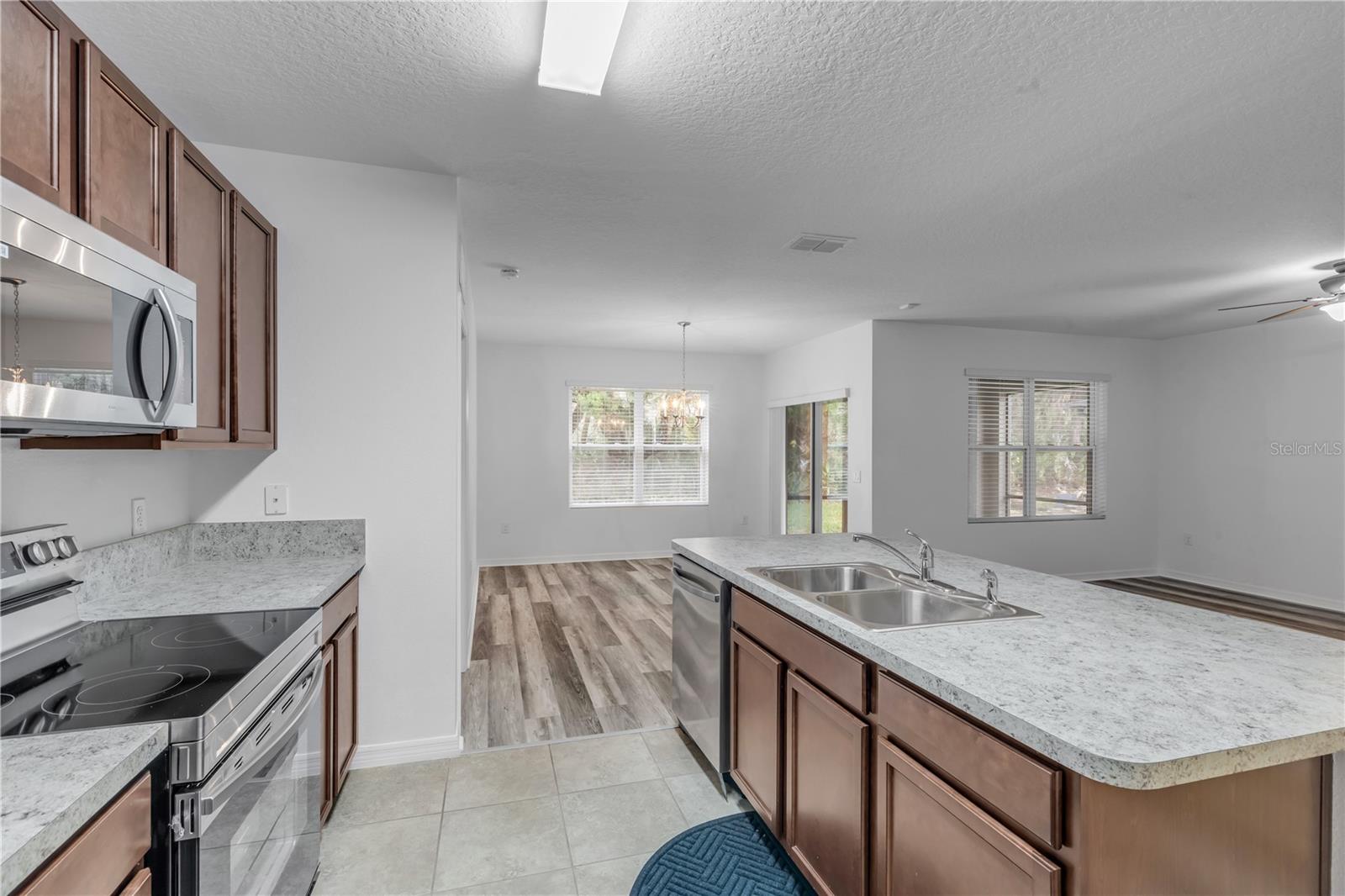 EDGEWATER LAKES N PH 01A - Residential