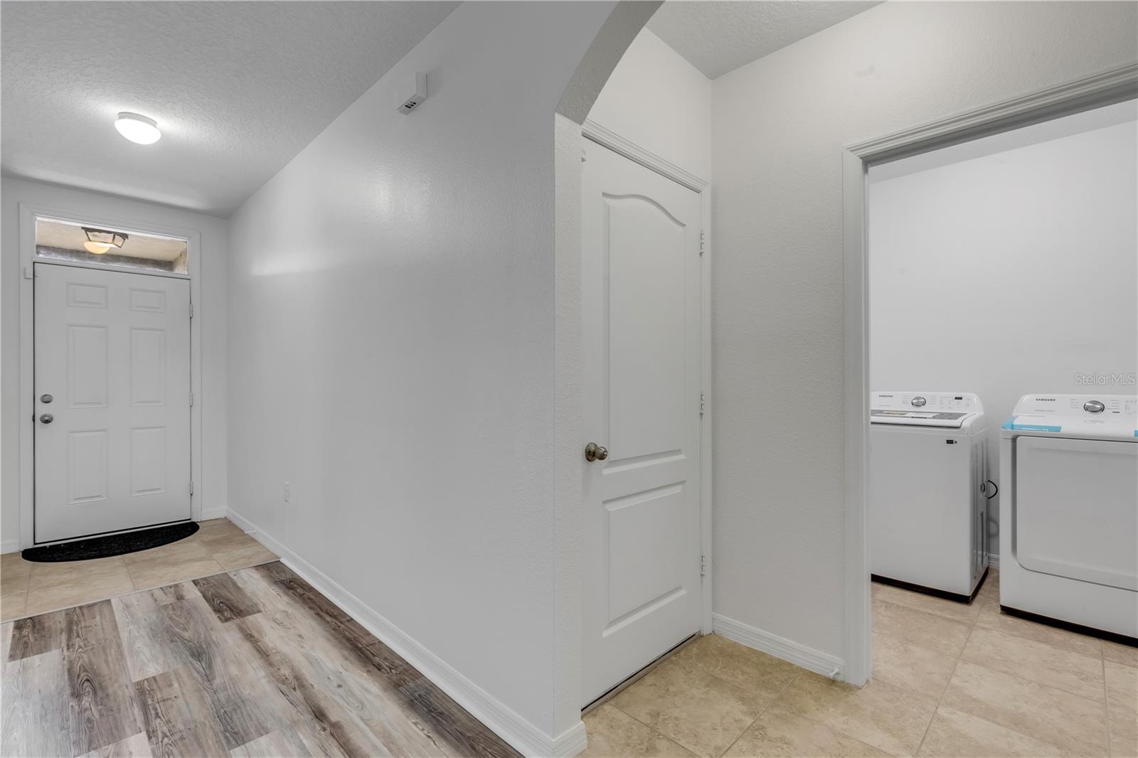 EDGEWATER LAKES N PH 01A - Residential