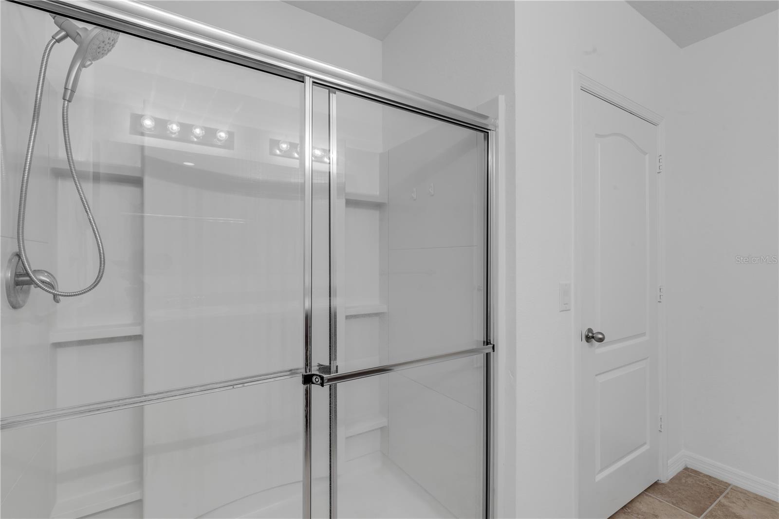 EDGEWATER LAKES N PH 01A - Residential