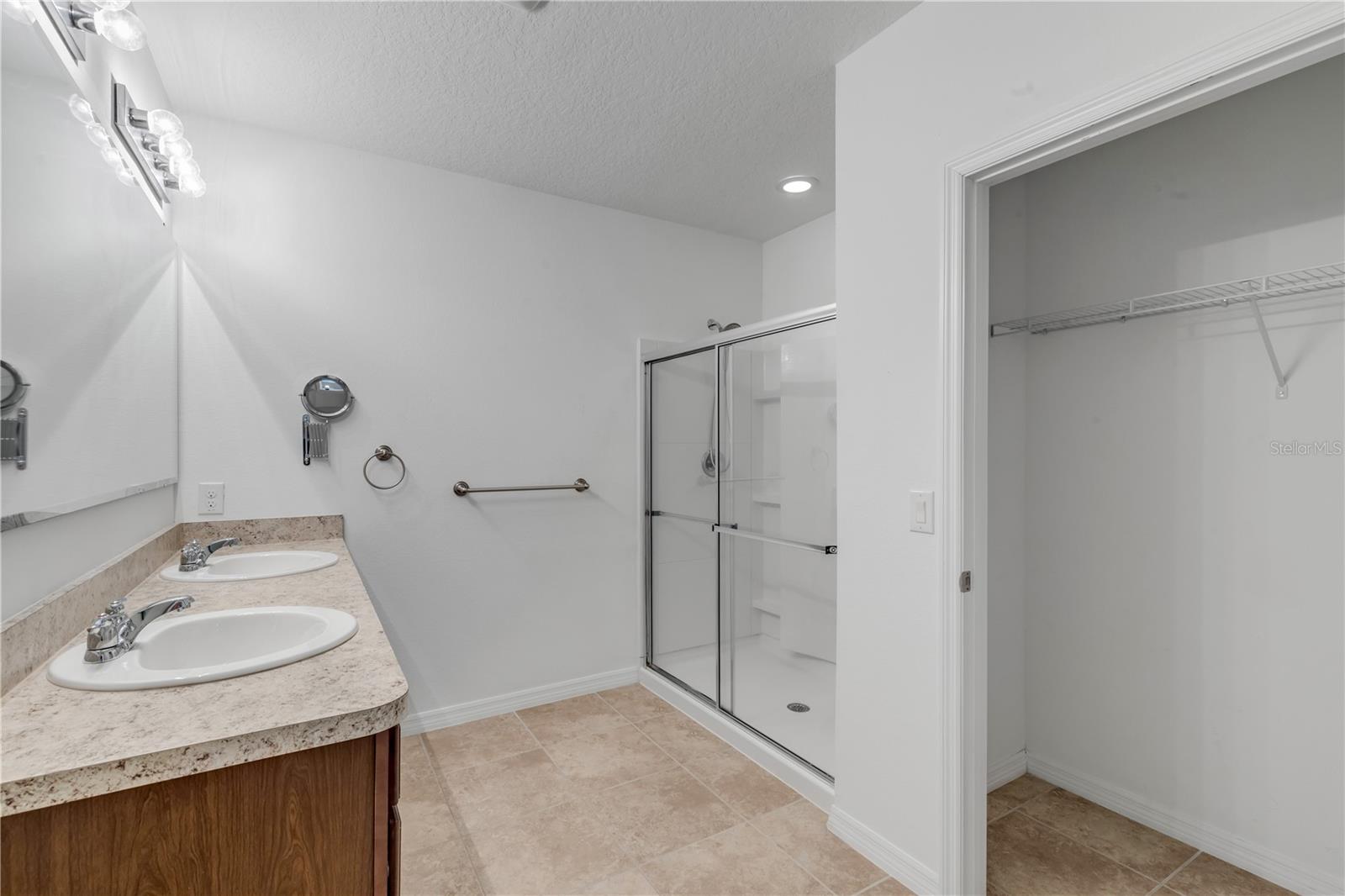 EDGEWATER LAKES N PH 01A - Residential