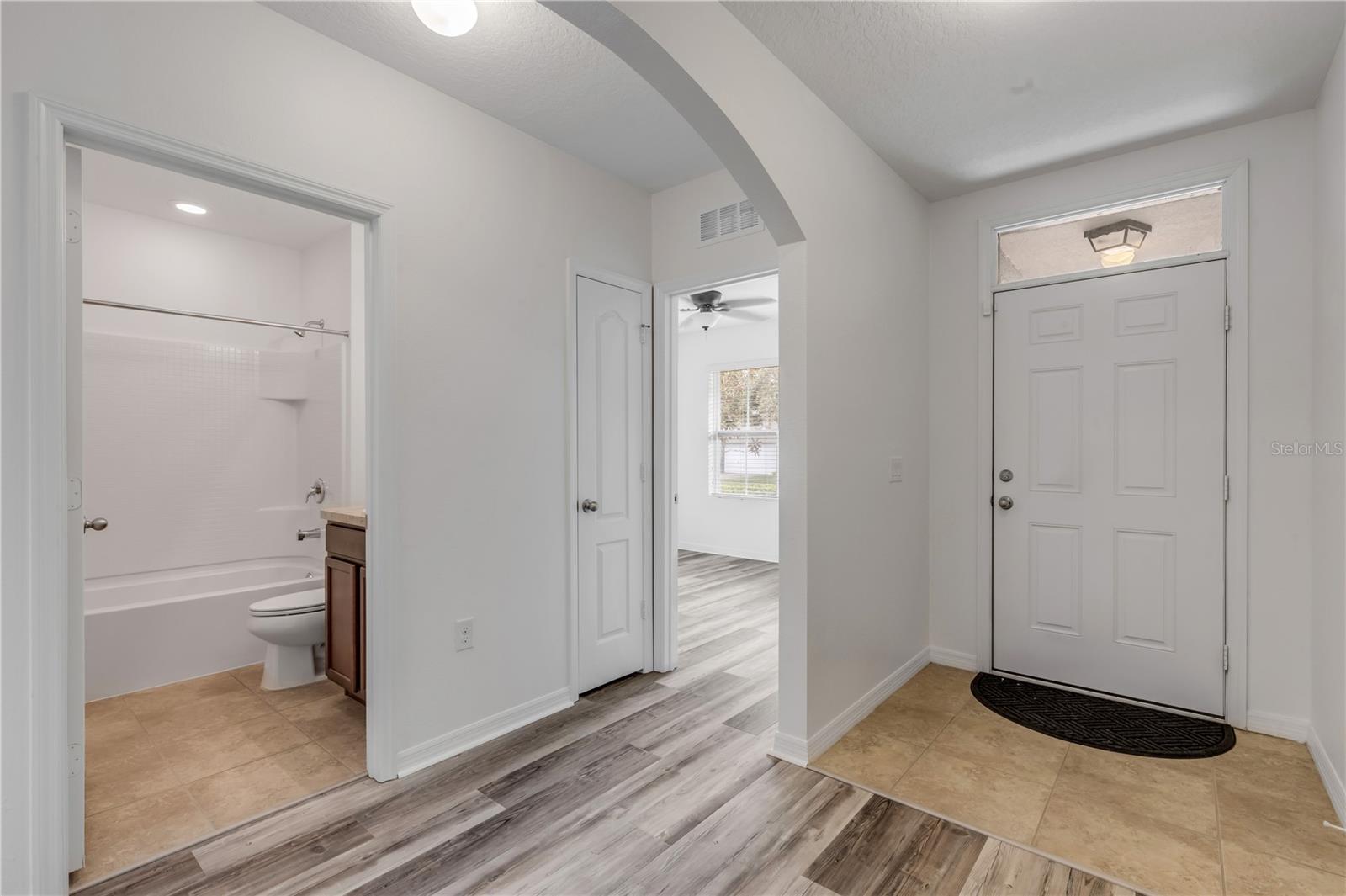 EDGEWATER LAKES N PH 01A - Residential