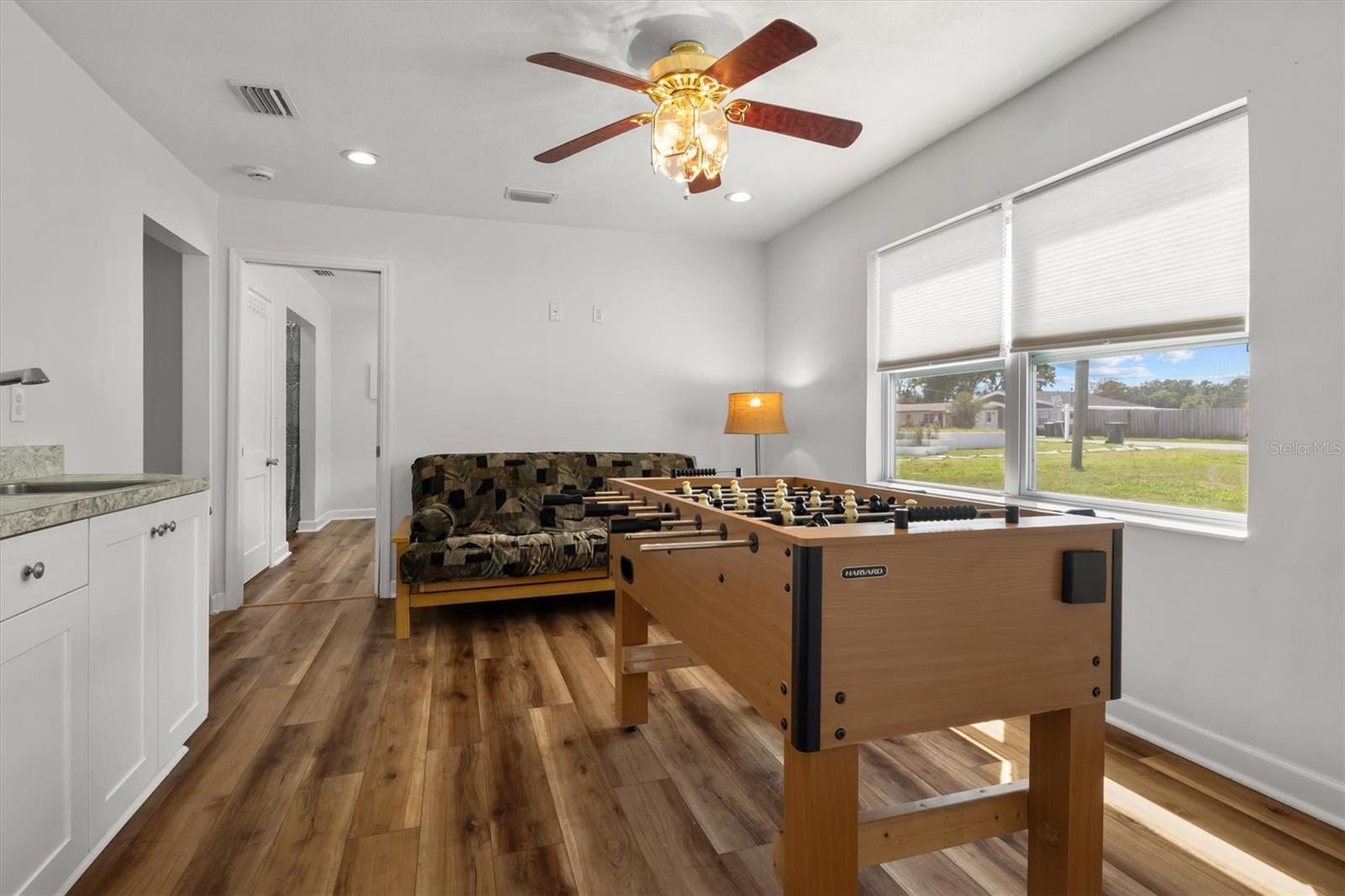 EAST VIEW PKWY - Residential