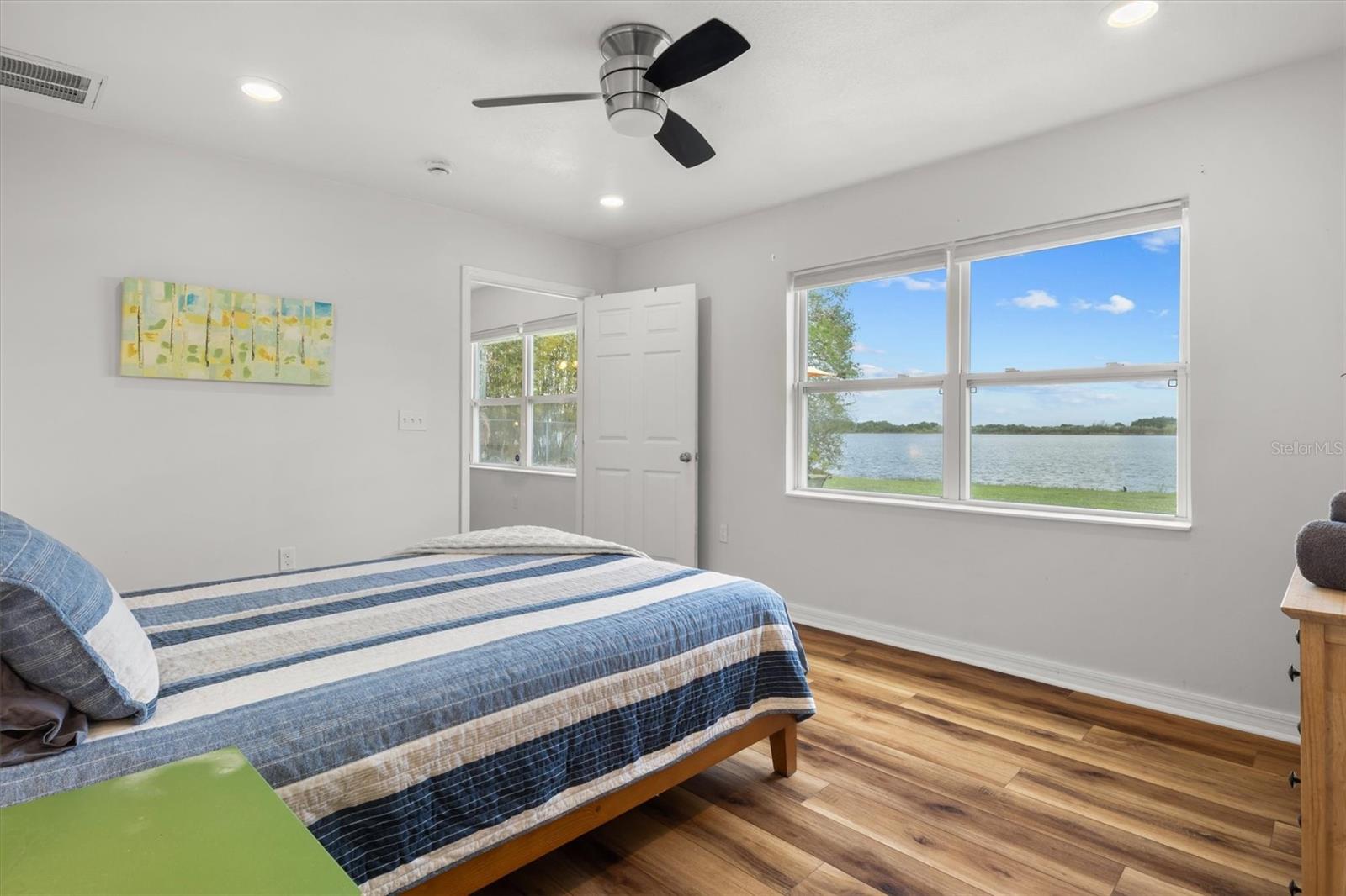 EAST VIEW PKWY - Residential