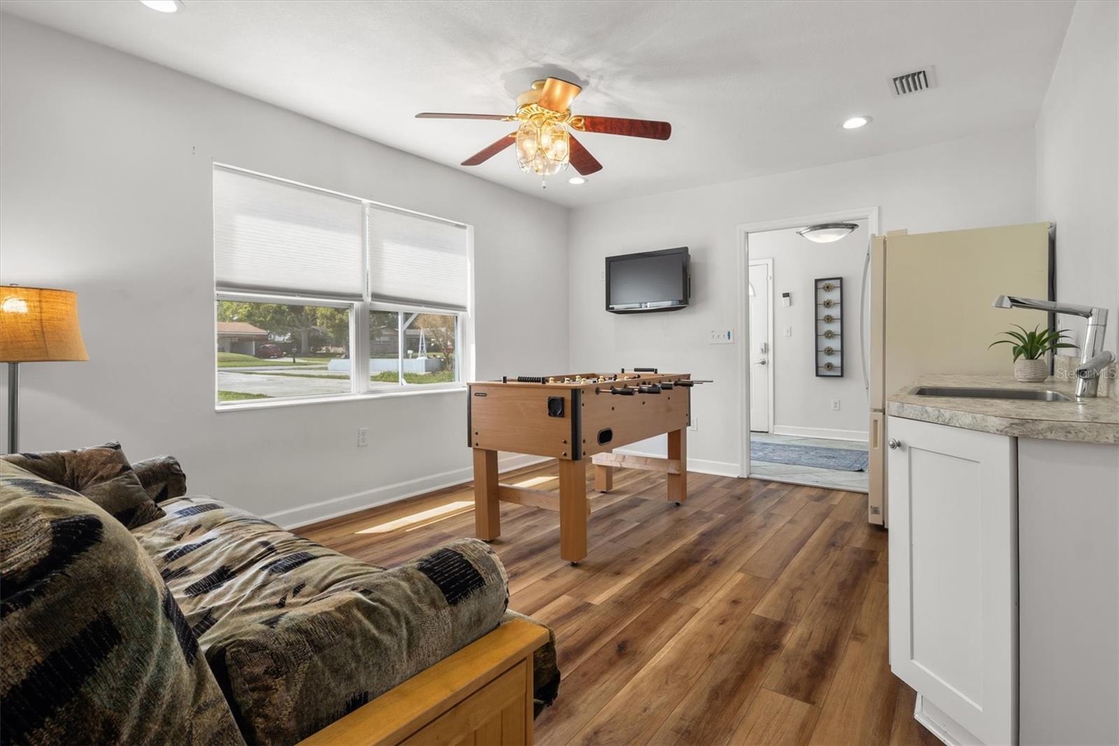 EAST VIEW PKWY - Residential