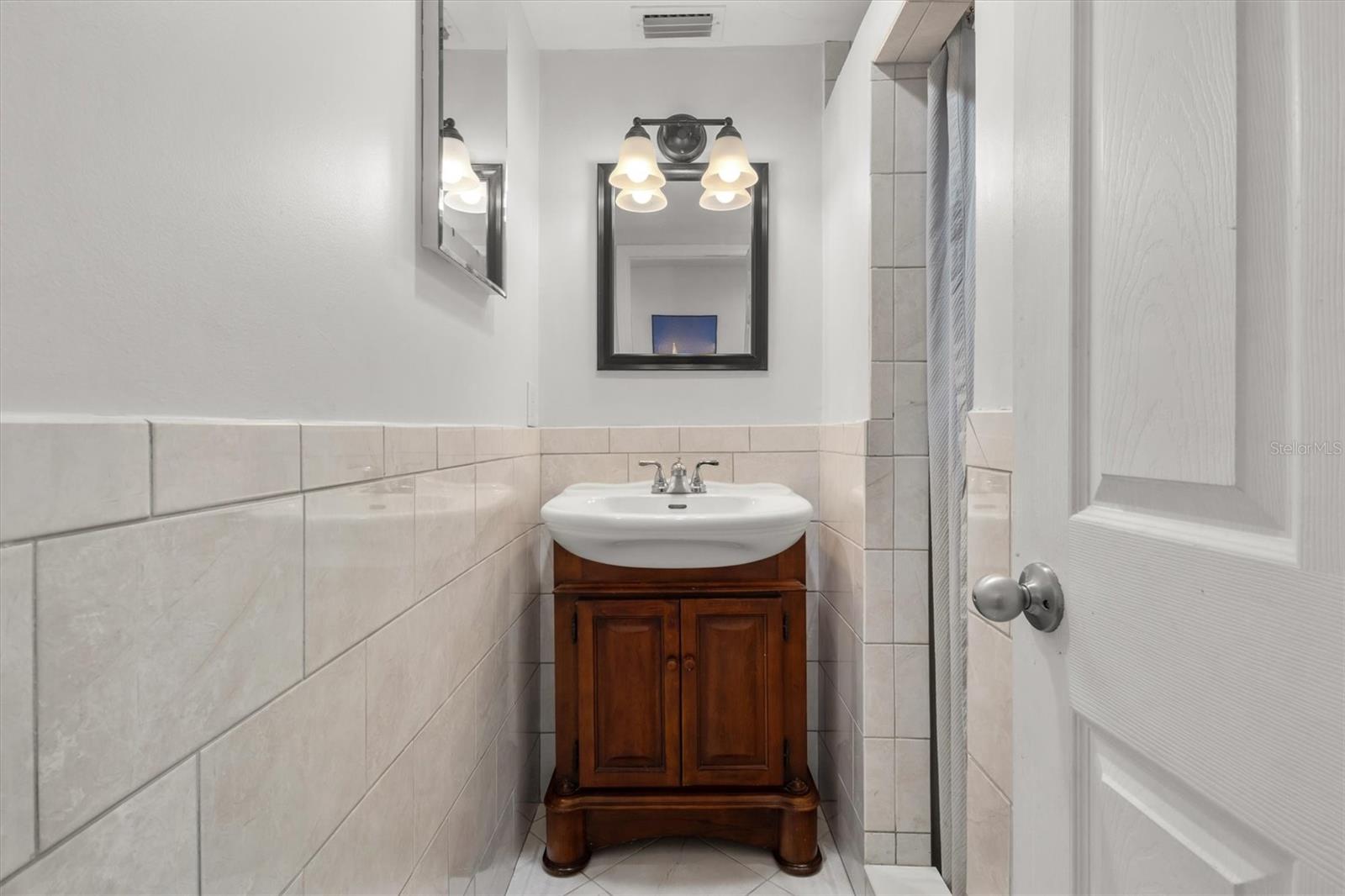 EAST VIEW PKWY - Residential