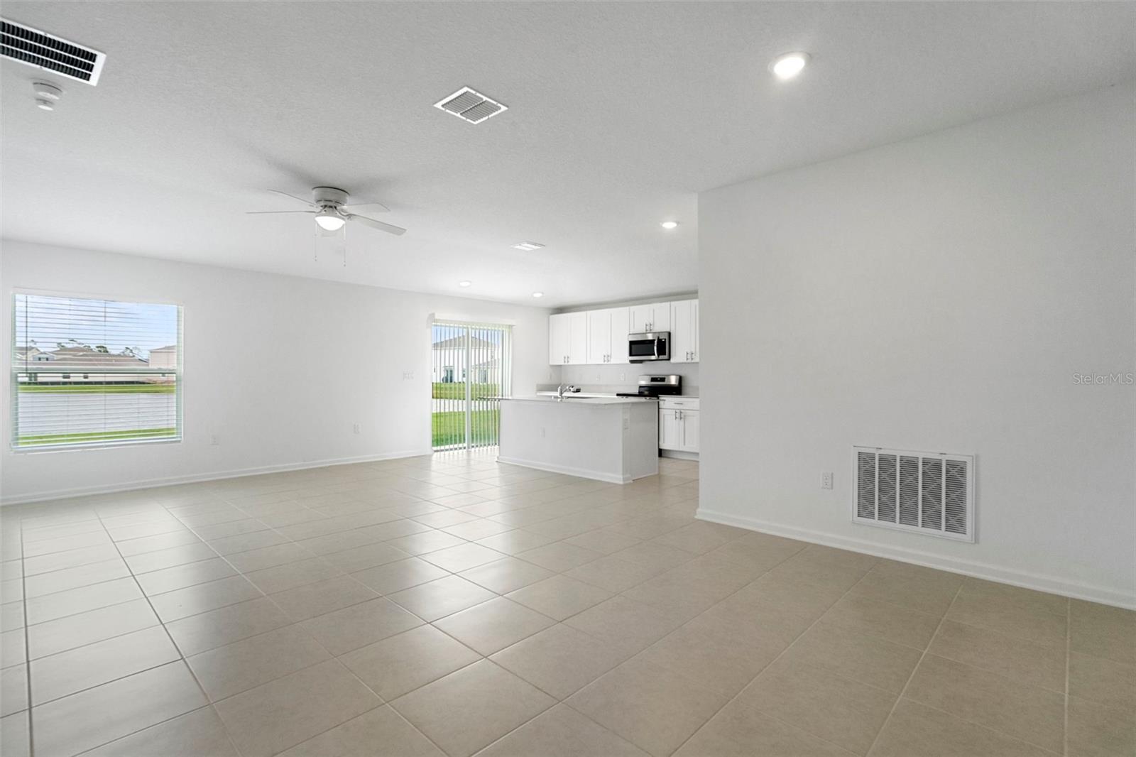 INTEGRATED LPGA PH B - Residential Lease