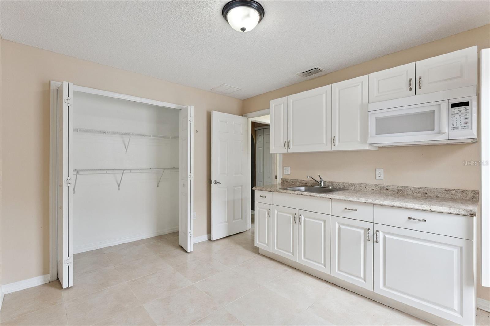 WINDING CREEK - Residential