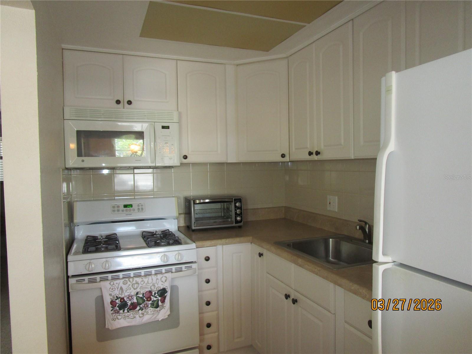 TOWN APTS CONDO - Residential