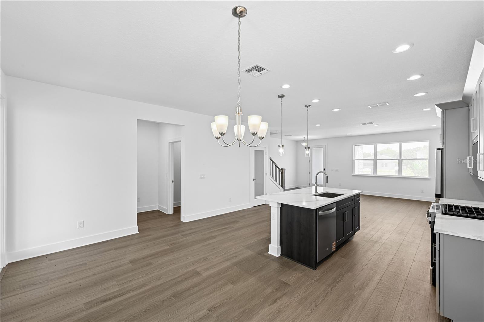 1582 RIDGEBACK DRIVE