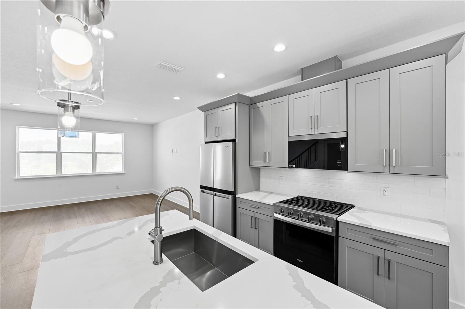 1582 RIDGEBACK DRIVE