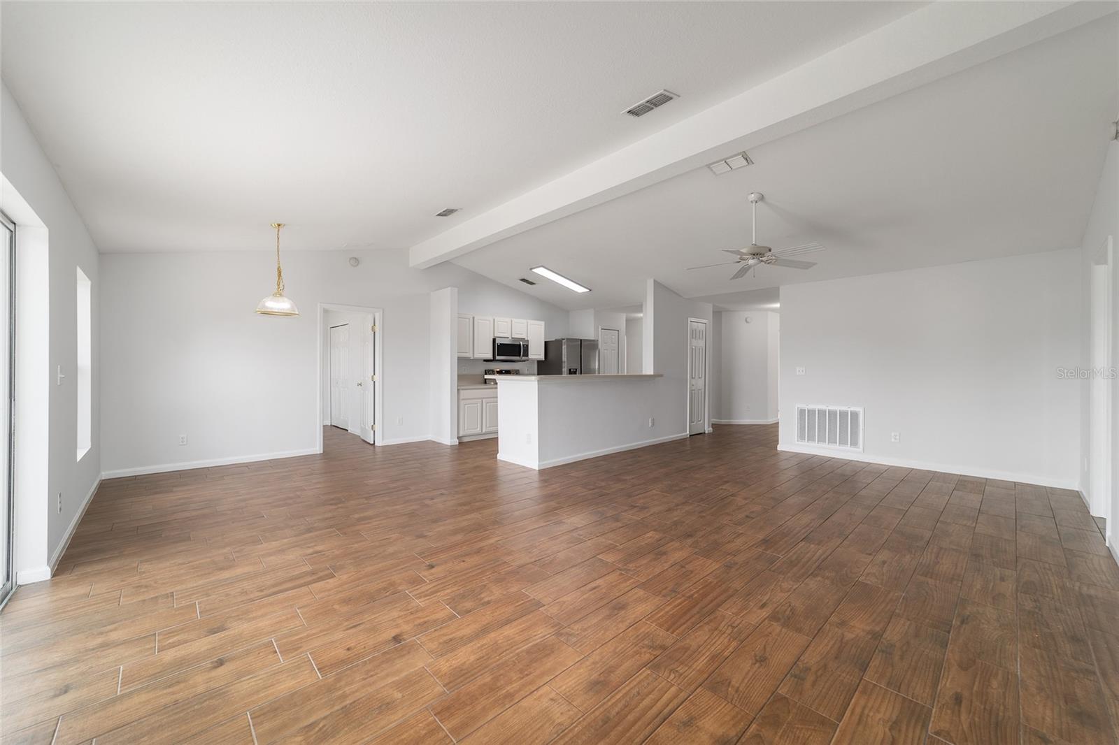 MARION OAKS - Residential