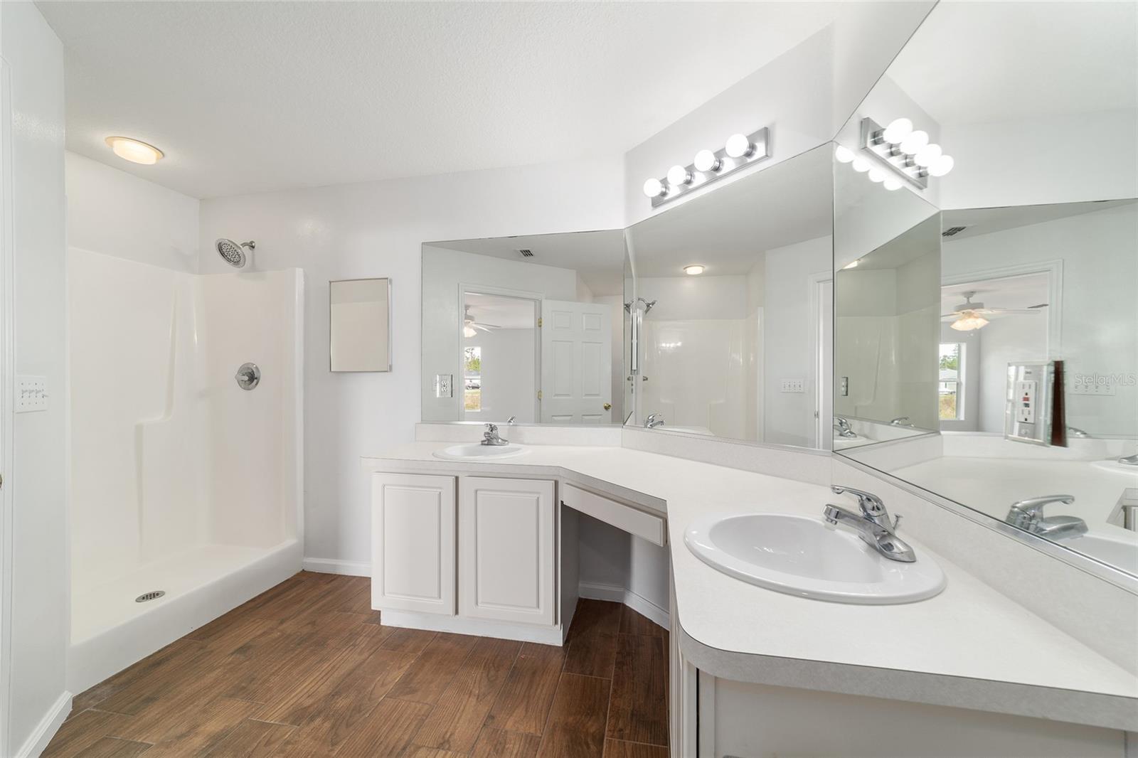 MARION OAKS - Residential