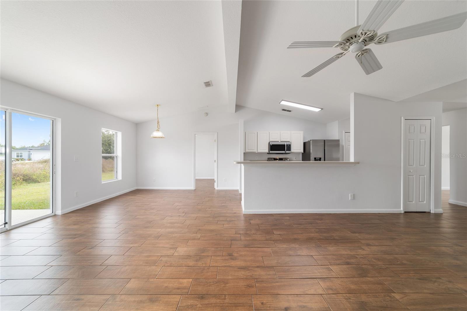 MARION OAKS - Residential