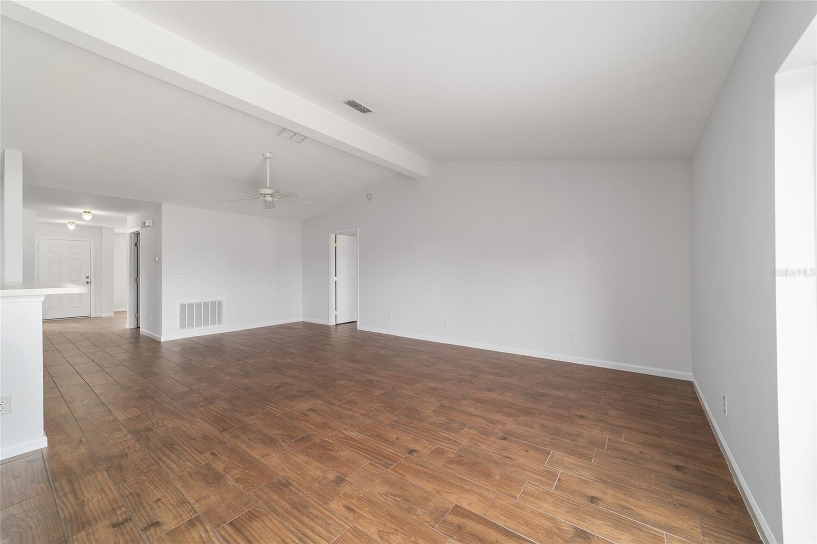 MARION OAKS - Residential