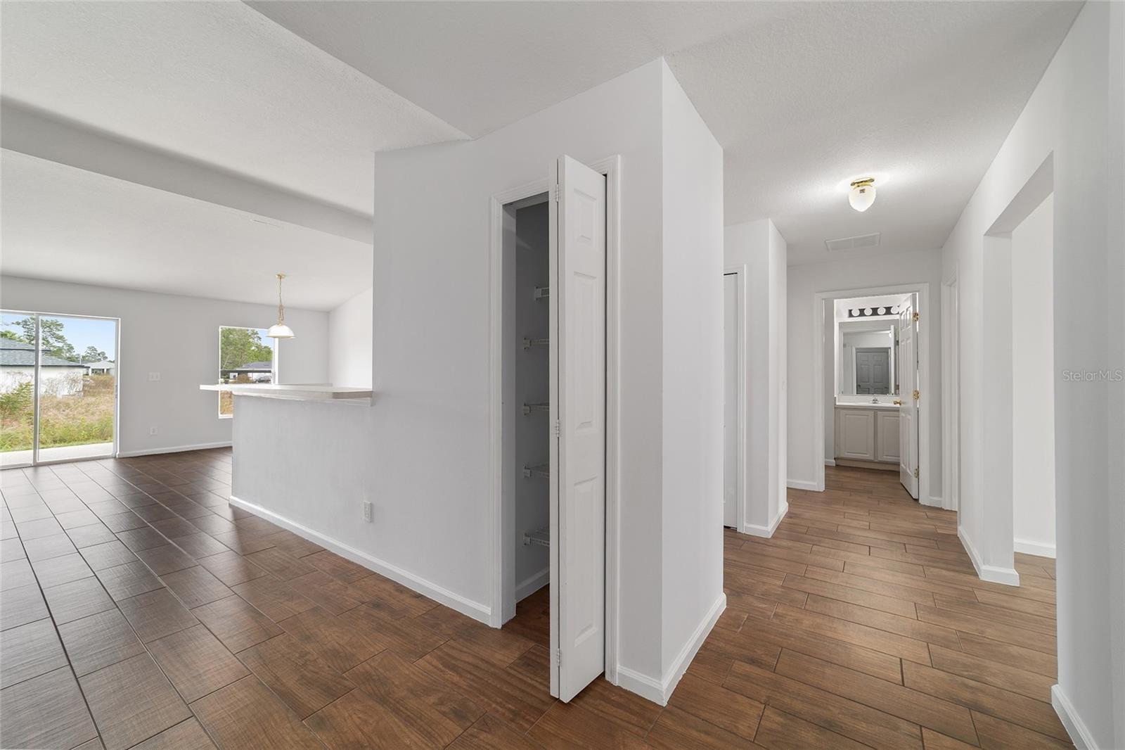 MARION OAKS - Residential