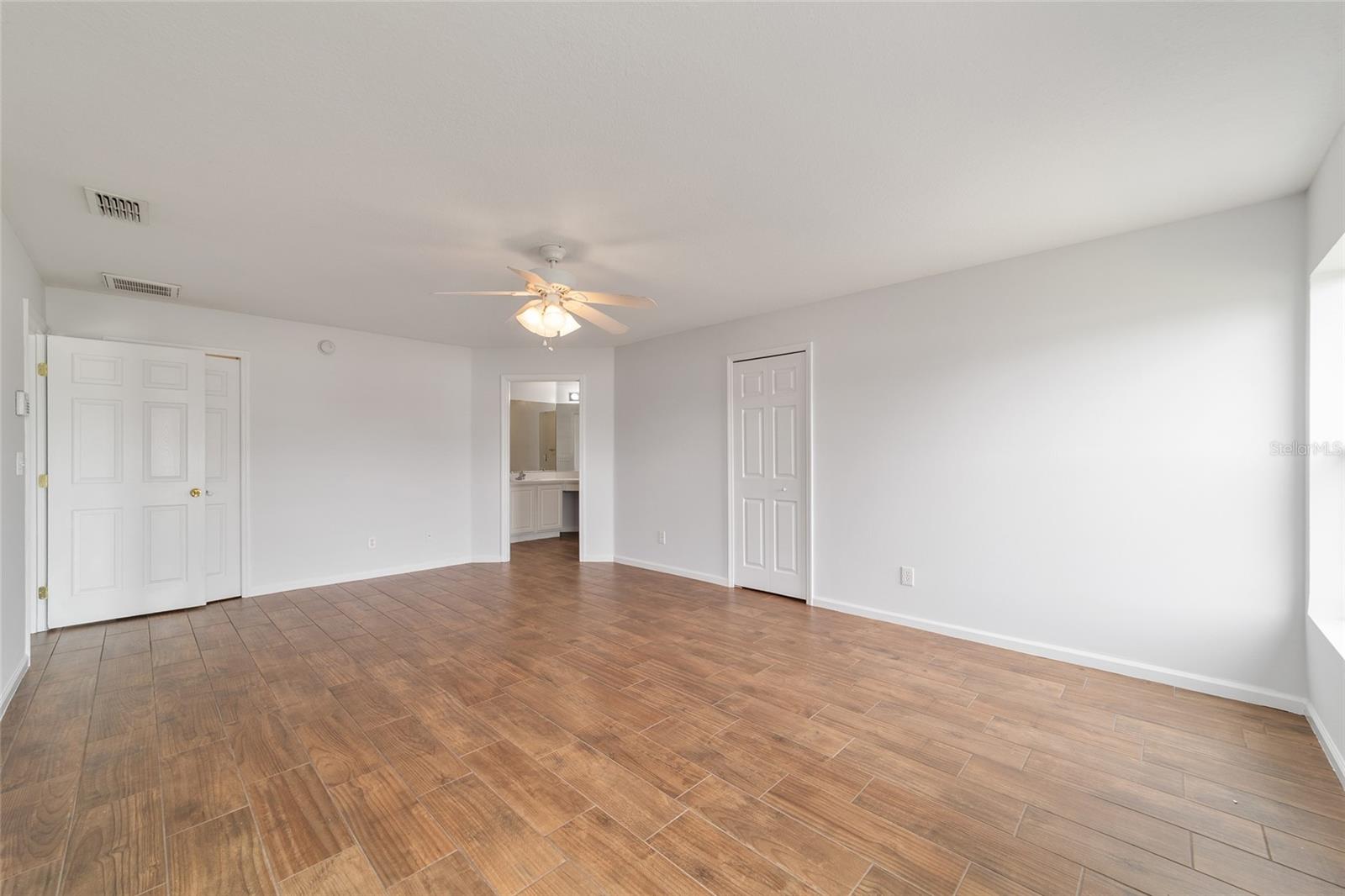 MARION OAKS - Residential