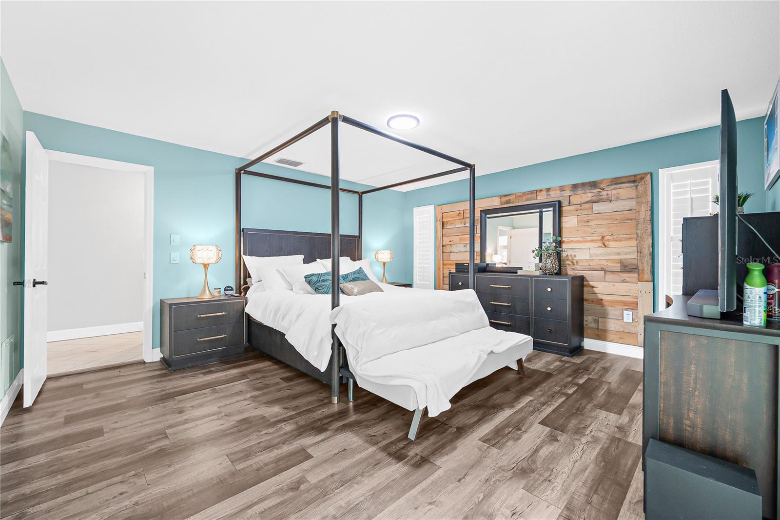 OZONA SHORES 1ST ADD - Residential