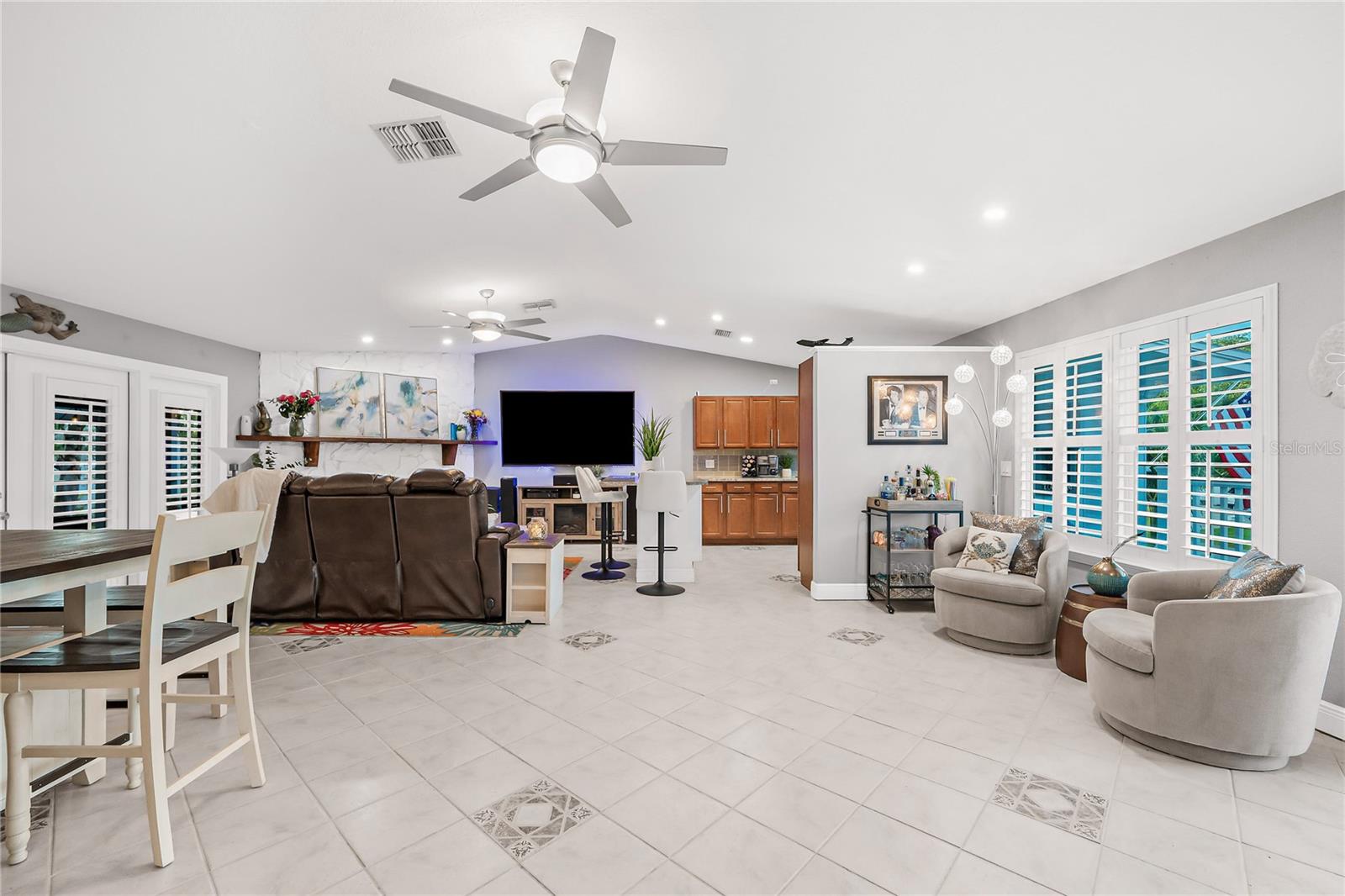 OZONA SHORES 1ST ADD - Residential
