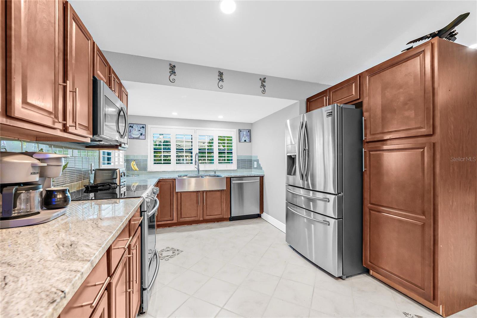 OZONA SHORES 1ST ADD - Residential