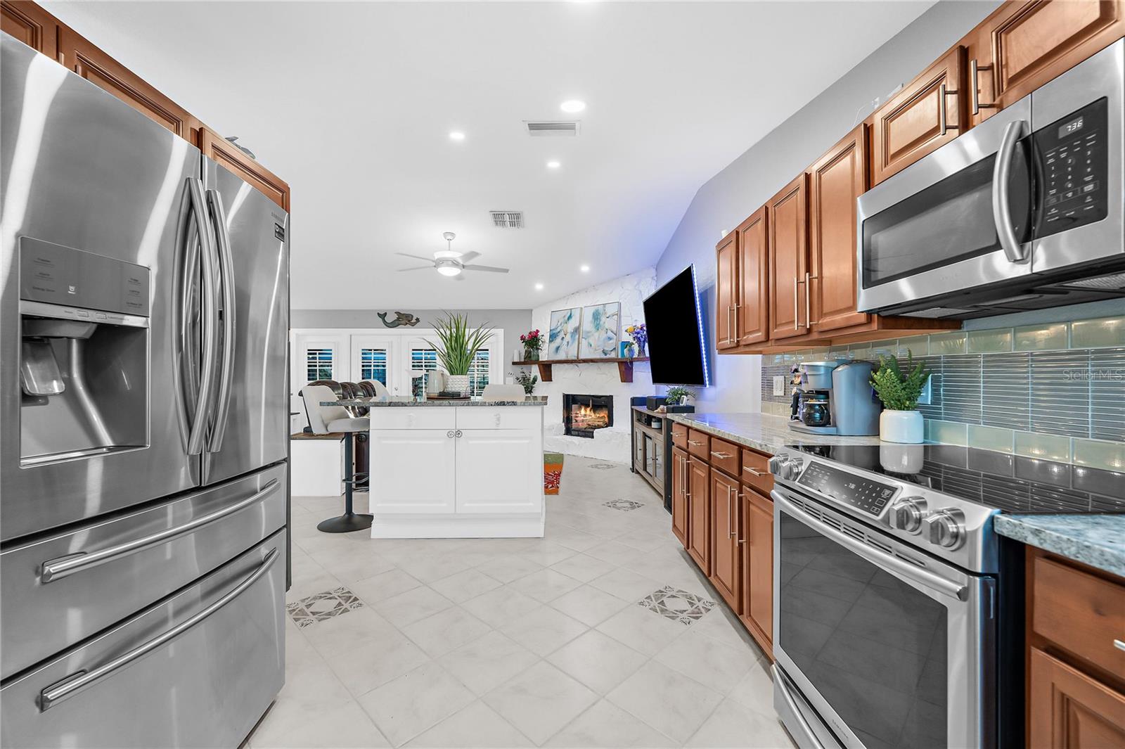 OZONA SHORES 1ST ADD - Residential