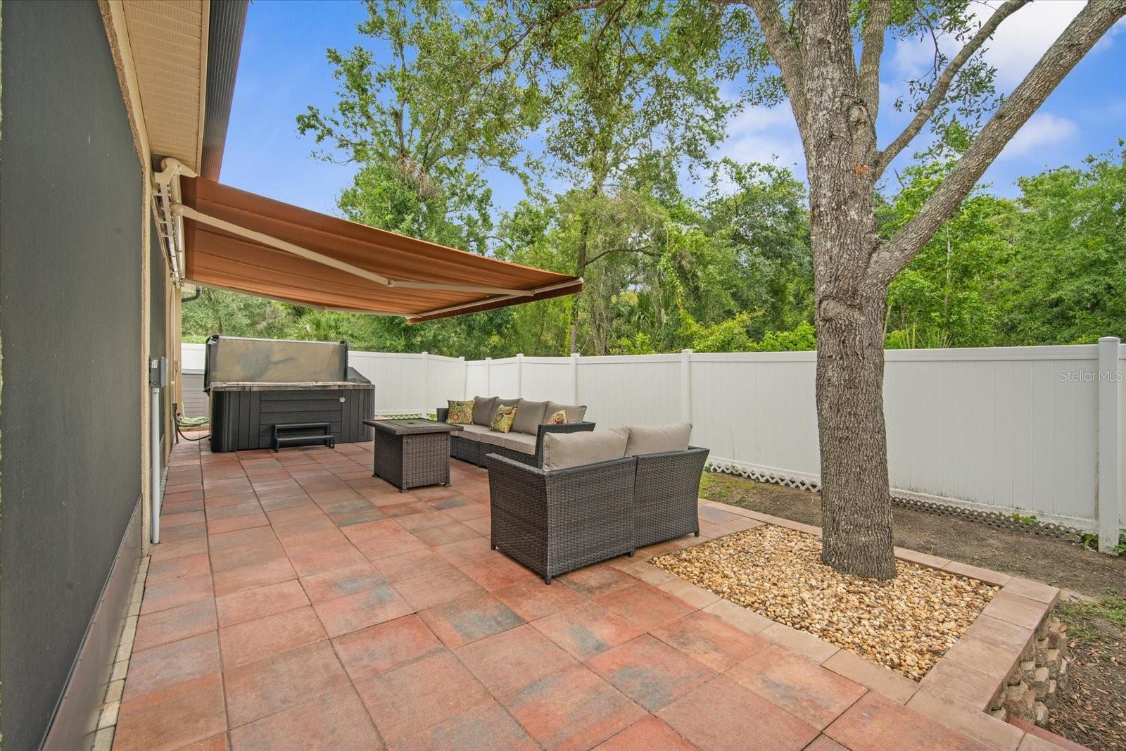 8518 TIDAL BREEZE DRIVE