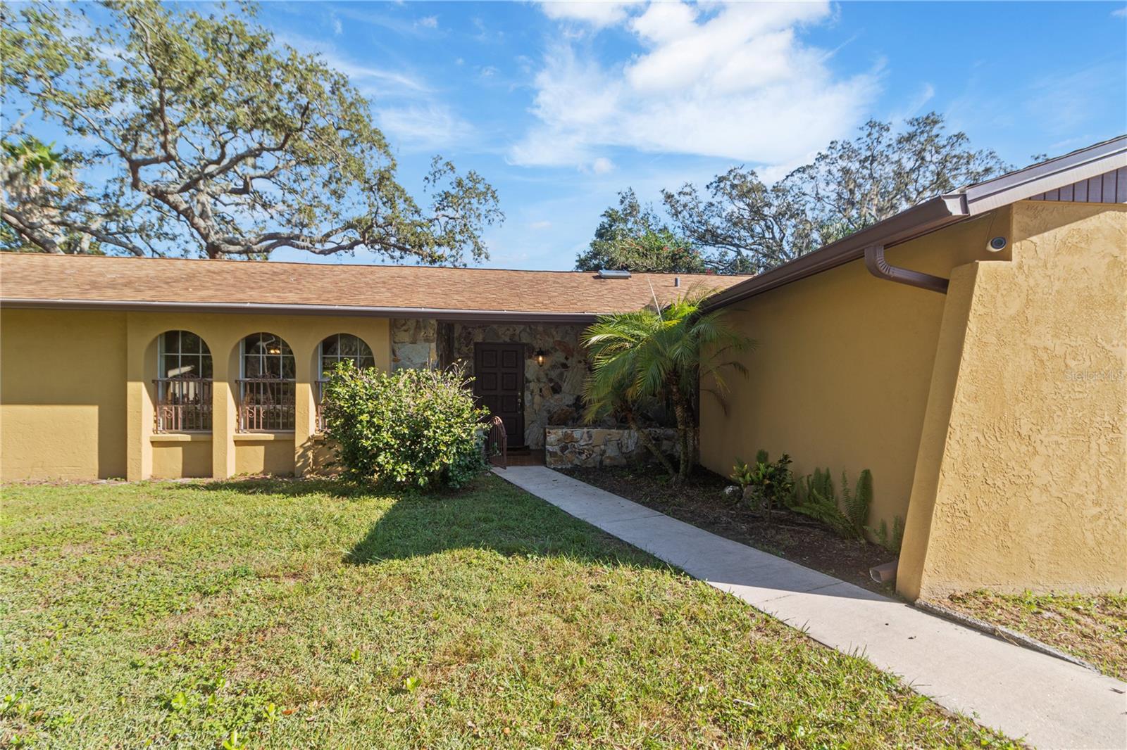 7132 WRENWOOD CIRCLE