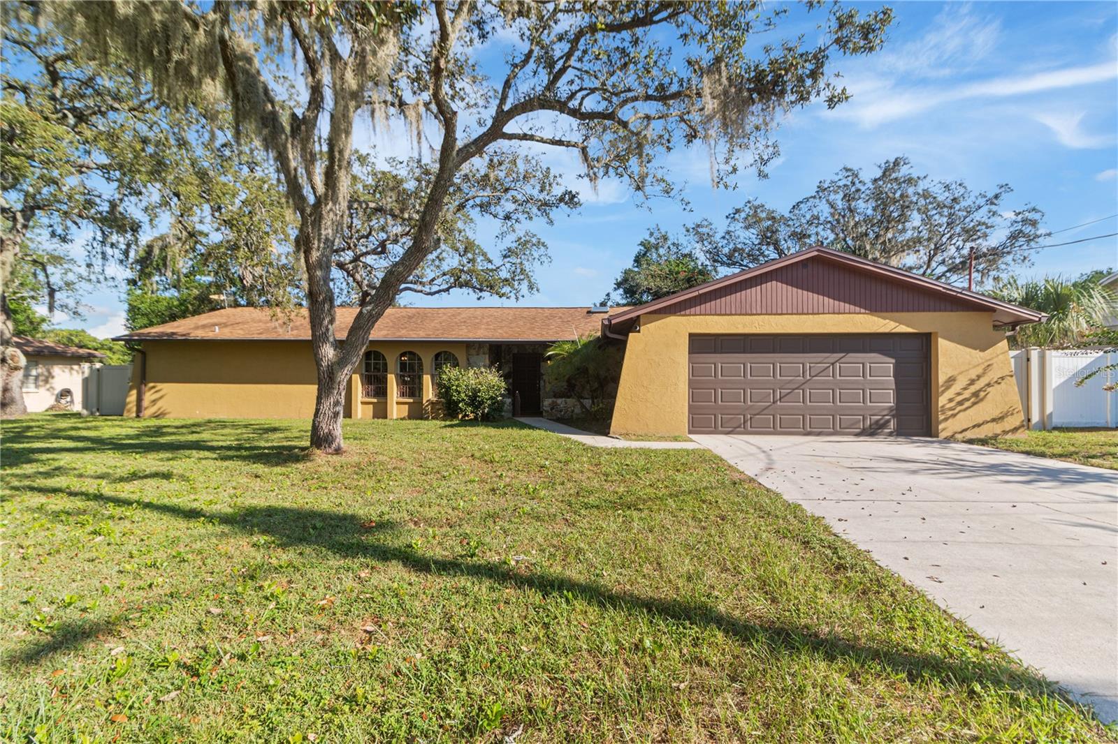 7132 WRENWOOD CIRCLE