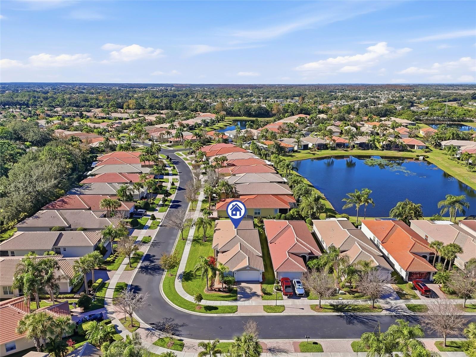 VALENCIA LAKES PH 02 - Residential