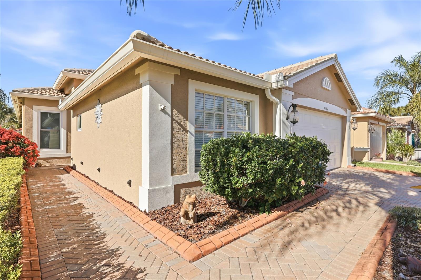 VALENCIA LAKES PH 02 - Residential