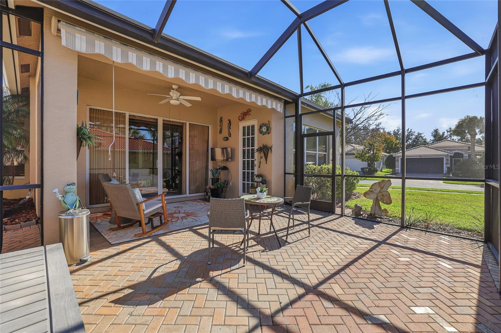 VALENCIA LAKES PH 02 - Residential