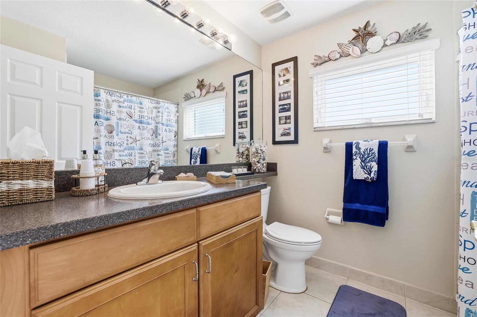 VALENCIA LAKES PH 02 - Residential