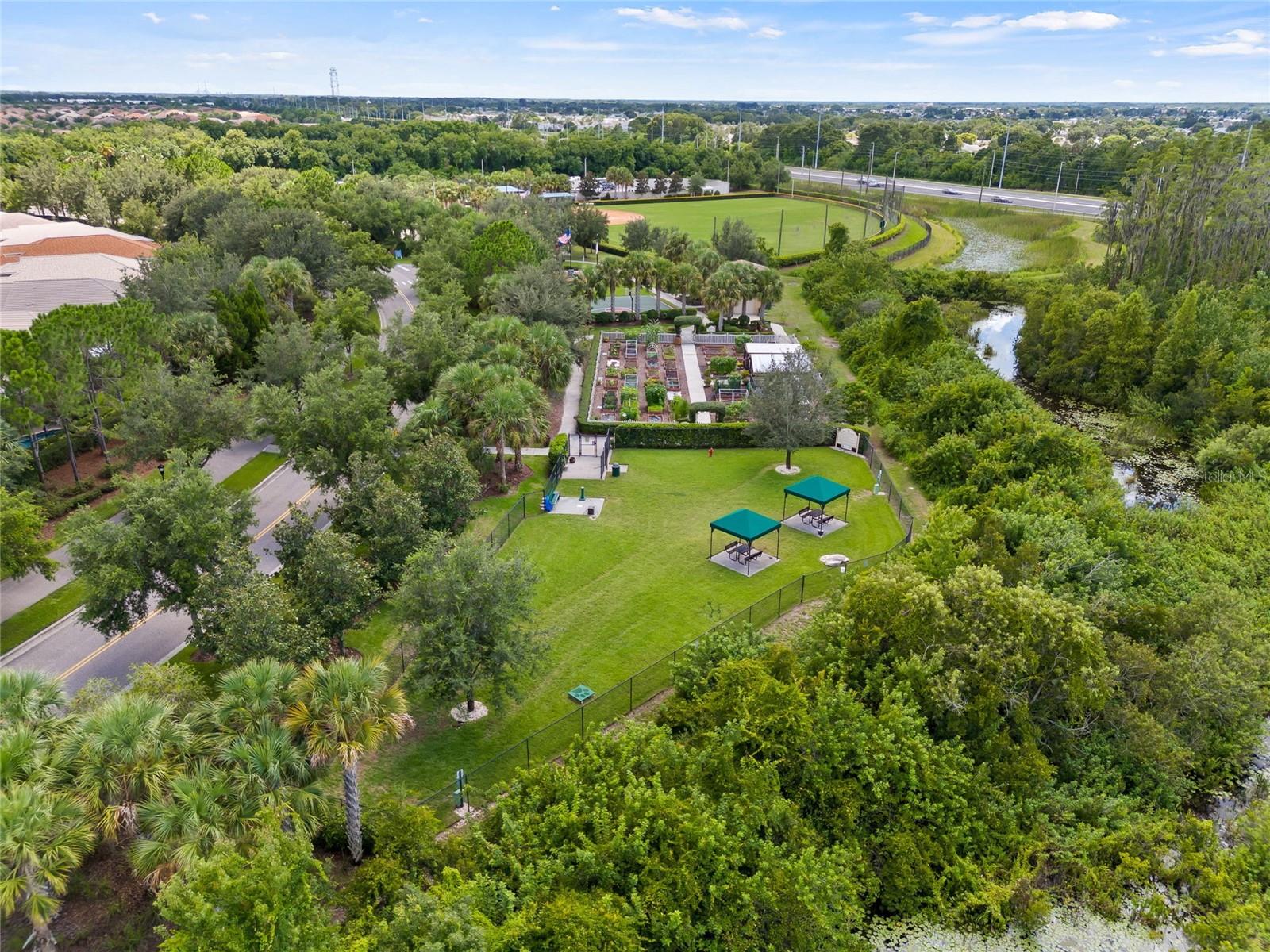 VALENCIA LAKES PH 02 - Residential