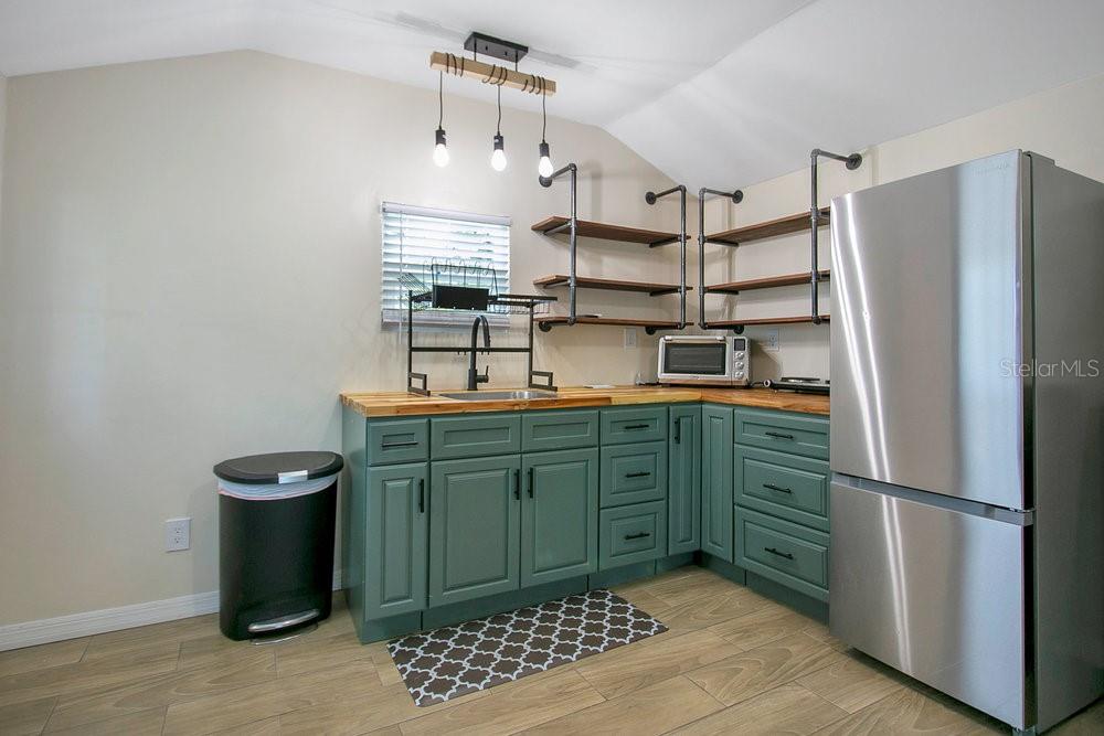 APSHAWA GROVES - Residential