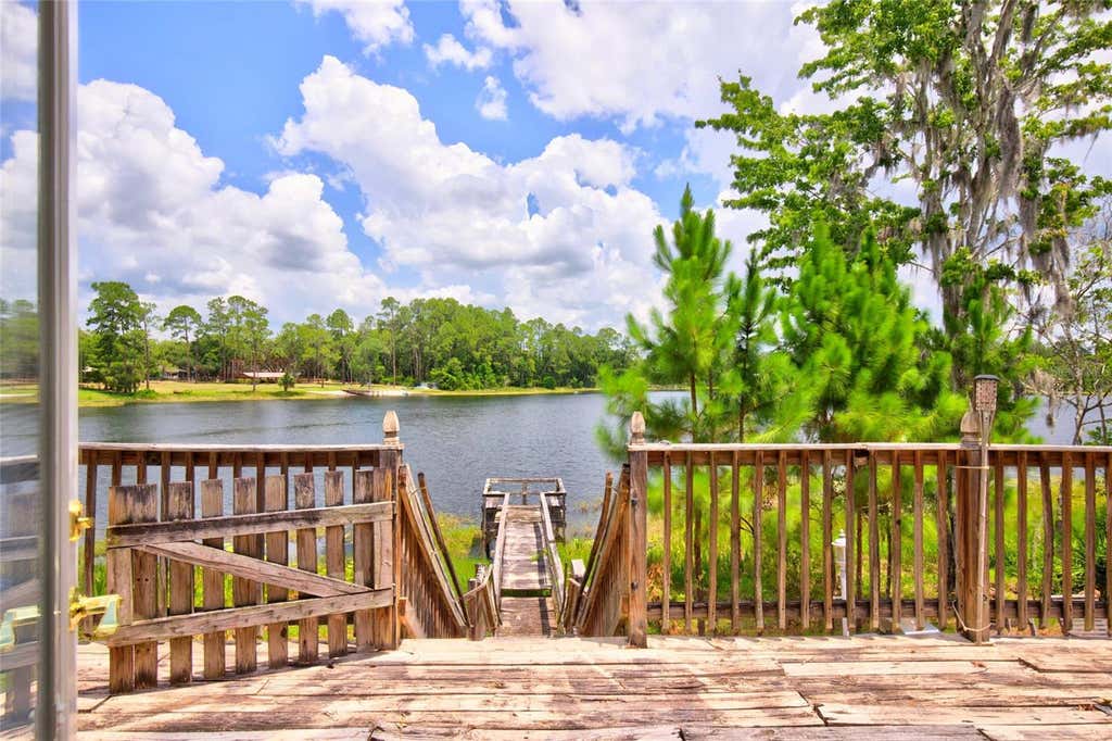 Photo of 13059 NE 7th Loop, Silver Springs, FL 34488 (MLS # OM727852)