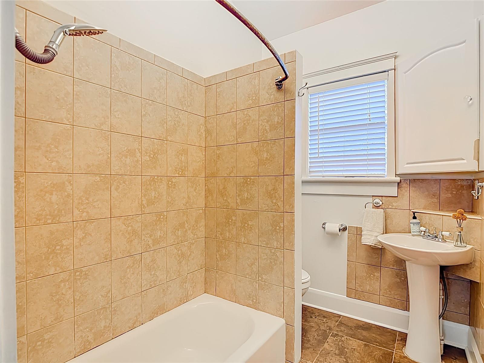 EVELYN CITY - Residential